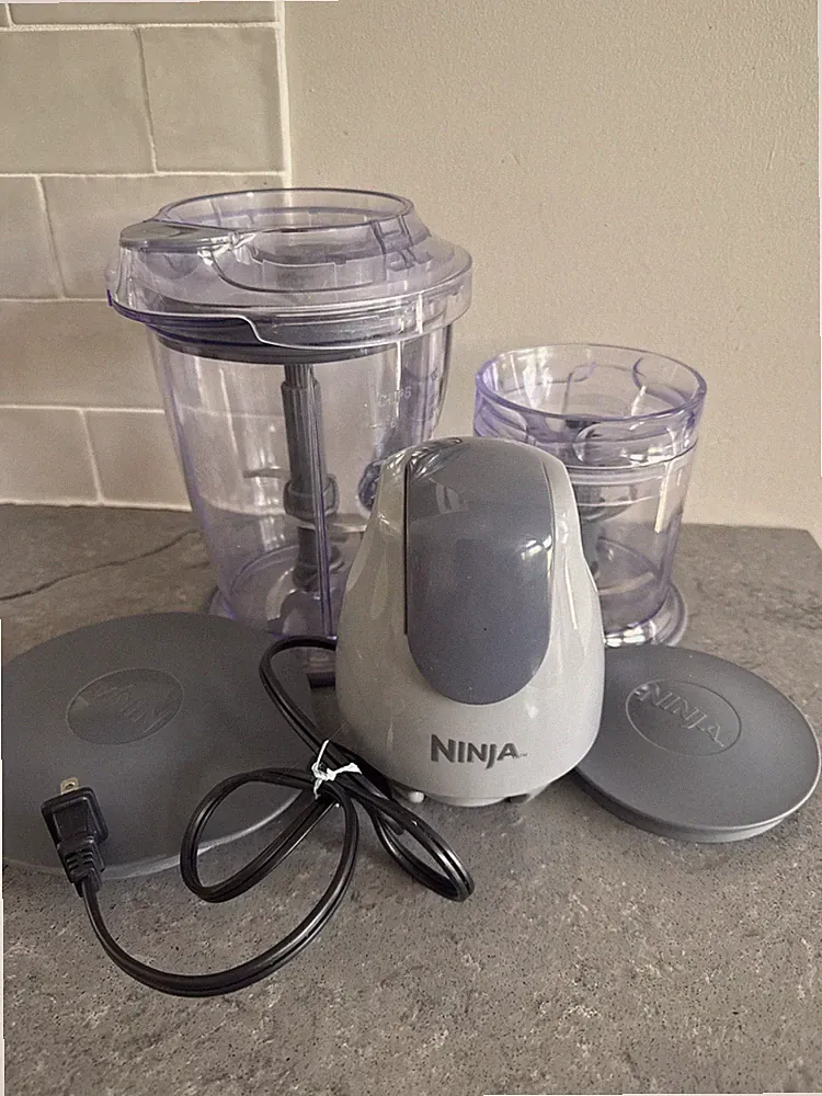 Ninja Master Prep Blender Food Processor 48oz QB900B 400W 9 Pieces Used Works