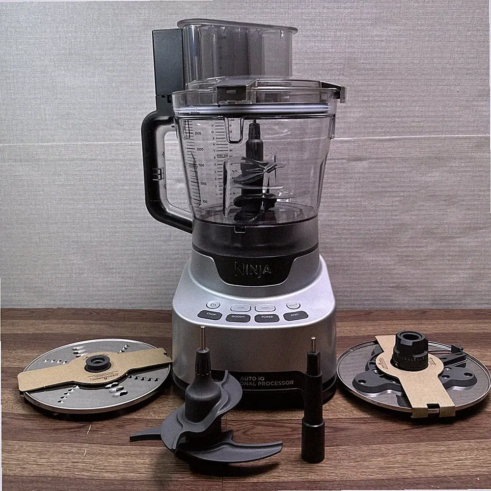 Ninja NF701 Professional XL Food Processor 1000W 4-in-1 Chopping / READ