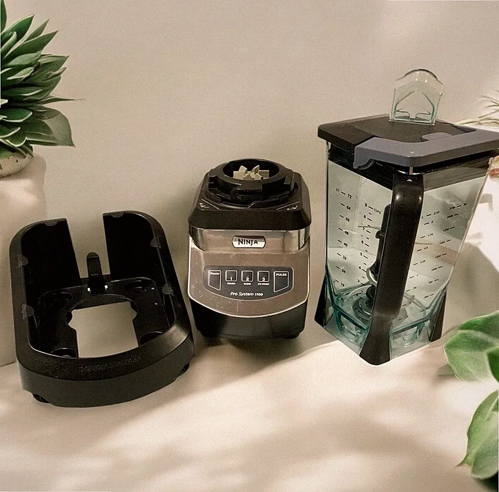 Ninja Pro System 1100 Blender Food Processor 72 Oz Pitcher w Dough Station WORKS