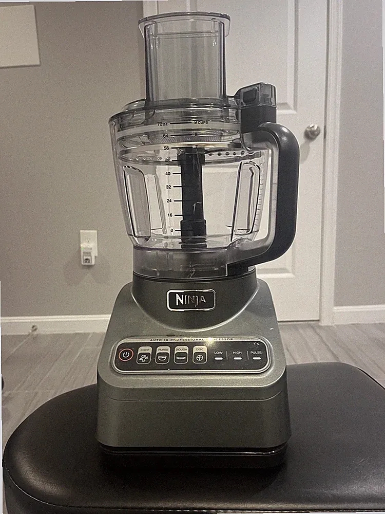 Ninja Professional 9-Cup Food Processor, 3 Auto-iQ Presets, Chop, BN600, Silver