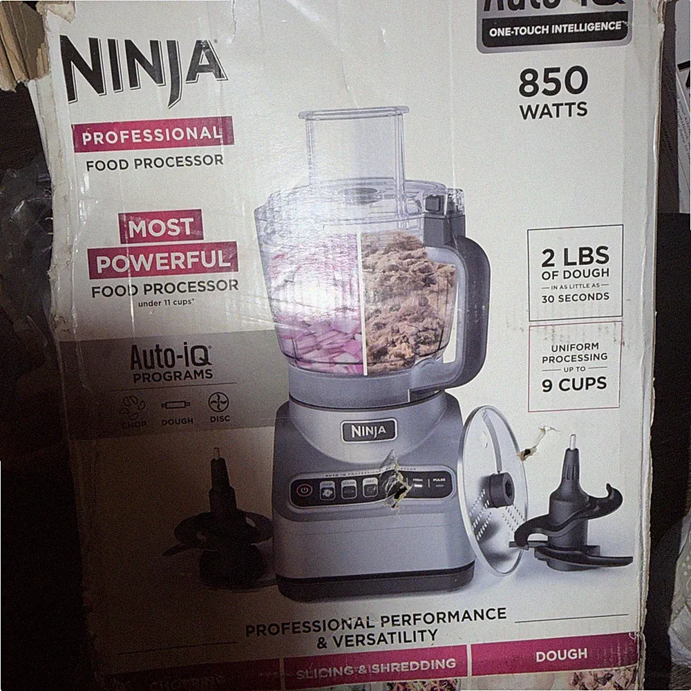 Ninja Professional Food Processor 850 Watts BN600 Retail $100 Brand New