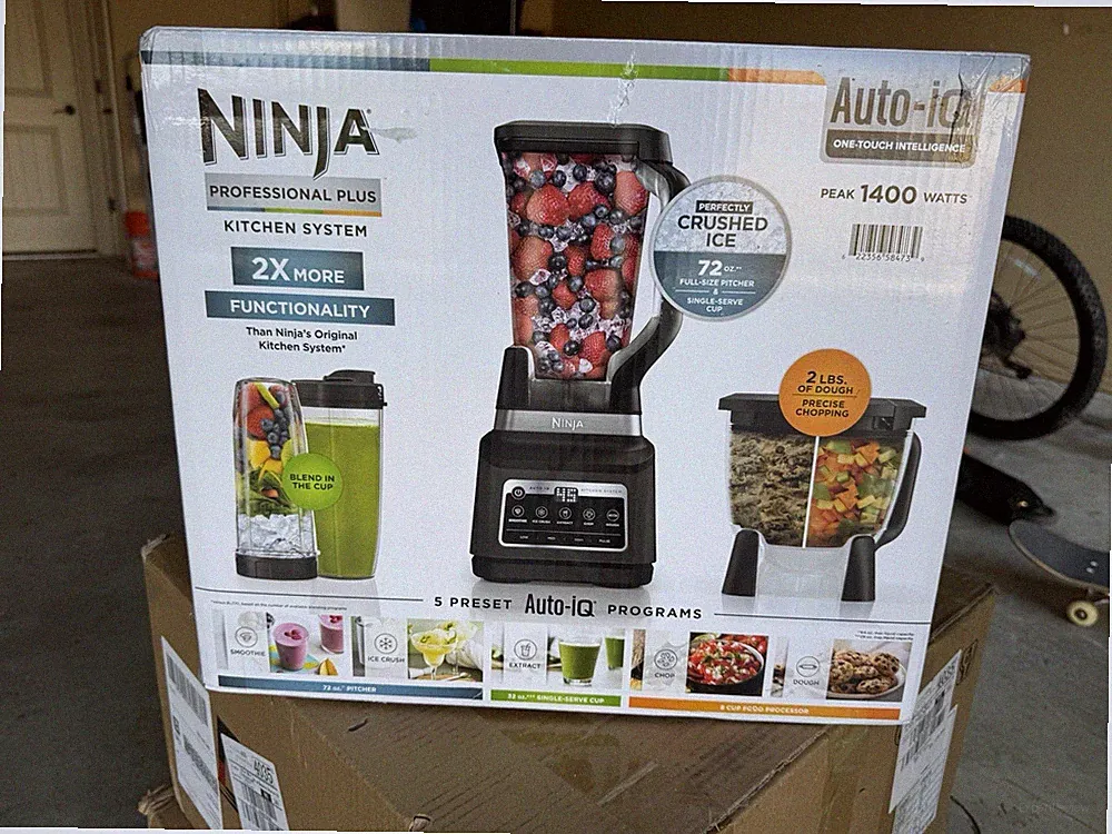 Ninja Professional Plus Kitchen System Auto-iQ 1400W 72oz Pitcher & Cups