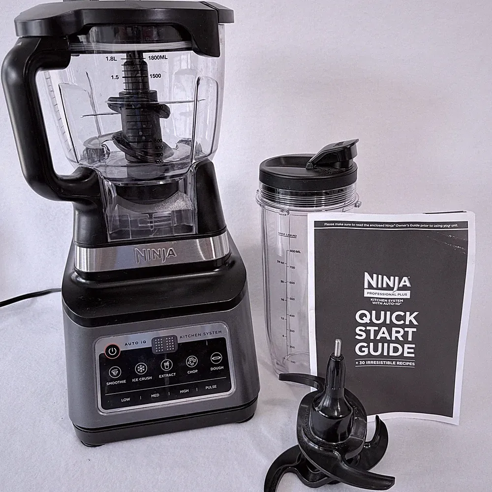 Ninja Professional Plus Kitchen System Blender Food Processor 8 Cup 24oz Tumbler
