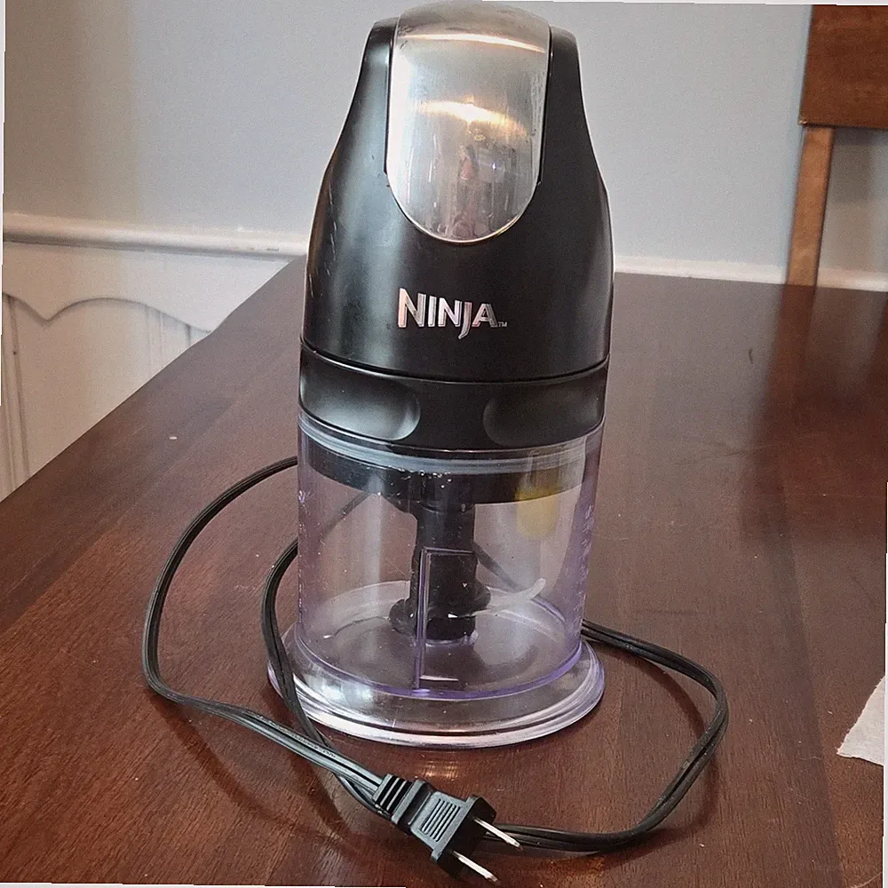 Ninja Push Function Electric Food Chopper Black/Clear with Container, Lid, Blade