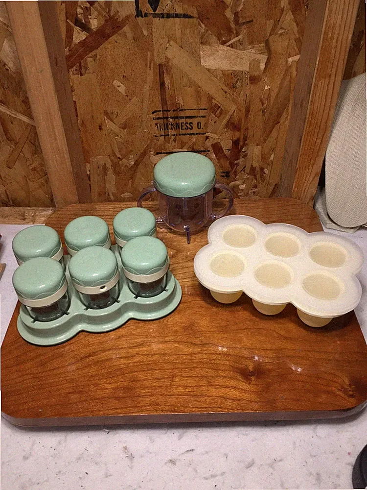 NutriBullet Baby Food Storage Set 6 Portion Cups Silicone Freezer Tray Container