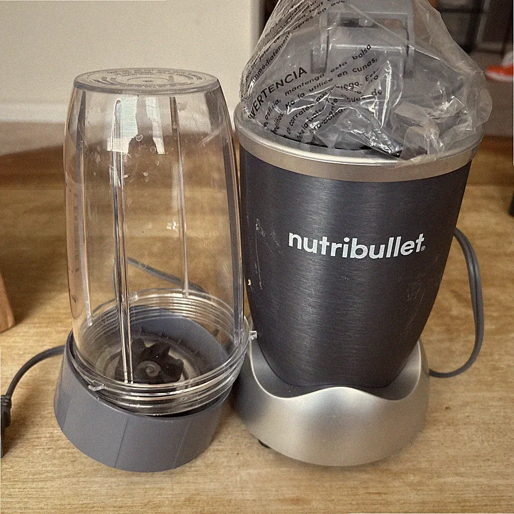 NutriBullet Blender Single Serve w/ Cups & Lid Tested Works