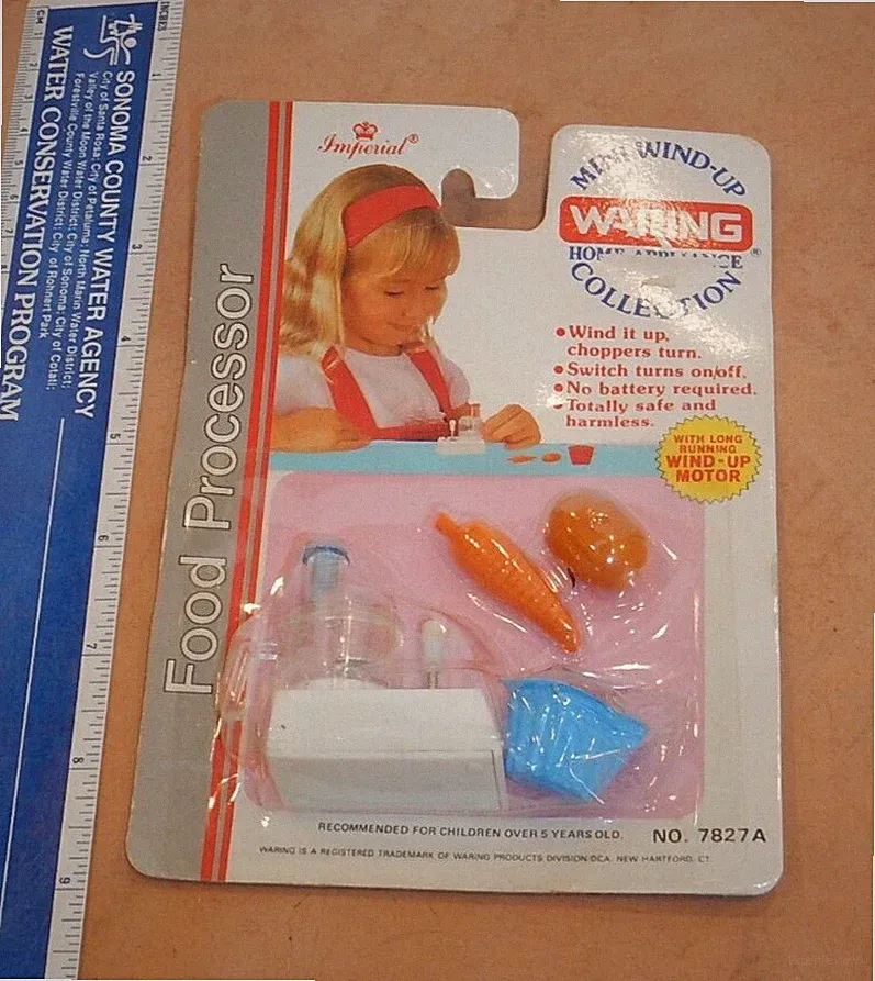 ORIGINAL 1988 IMPERIAL TOYS MINI WIND-UP COLLECTION - WARING FOOD PROCESSOR, NOS