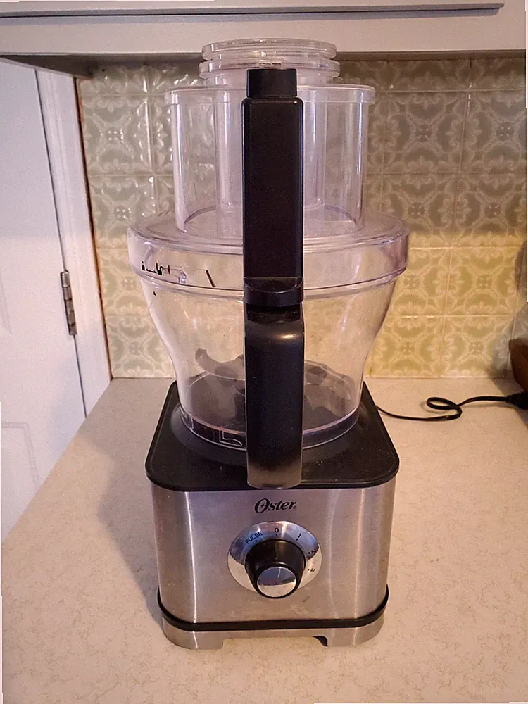 Oster 14 Cup Food Processor FPSTFP4253 Clean Tested Works Excellent Condition