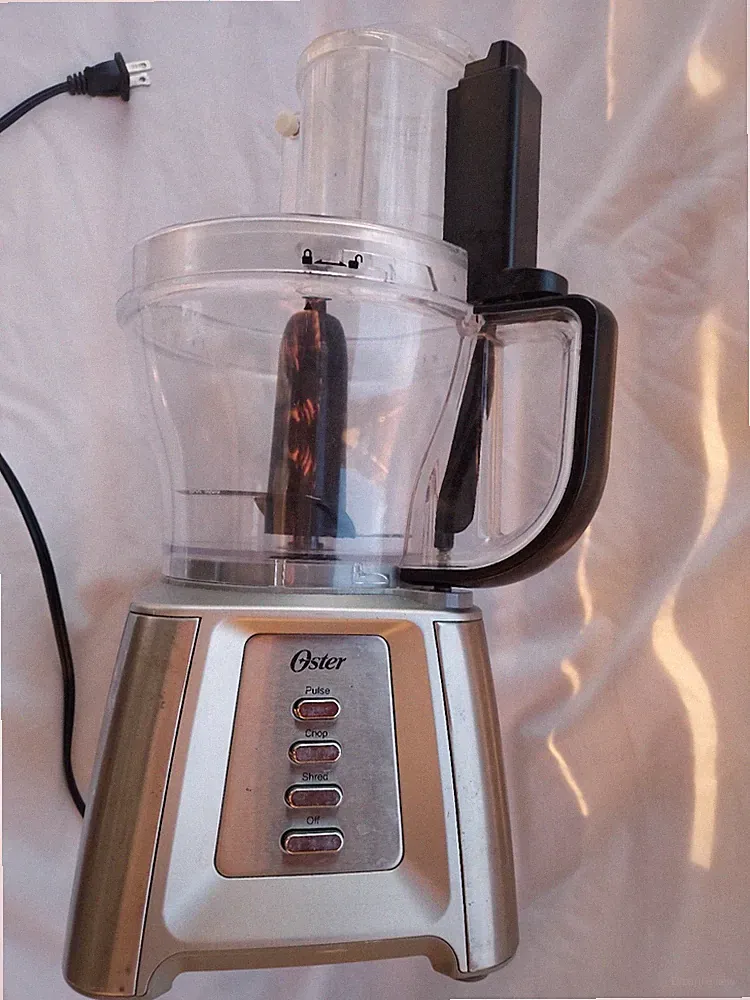 Oster Food Processor. Stainless Steel. 10 Cup.