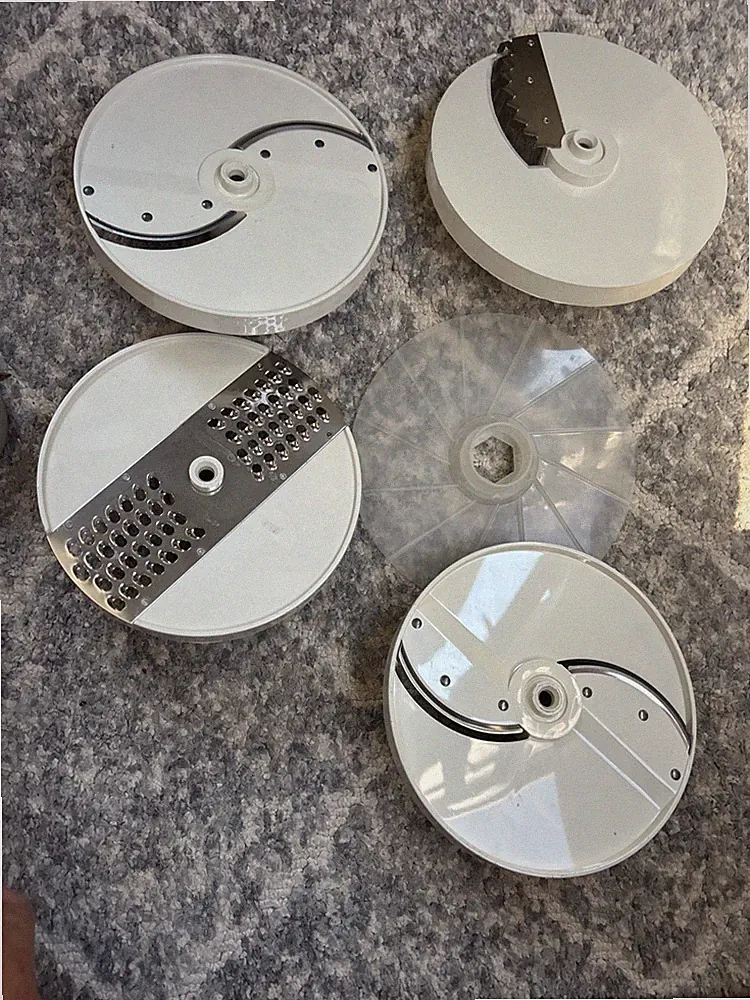 Oster Kitchen Center Food Processor 4 Disc Blades & Thrower