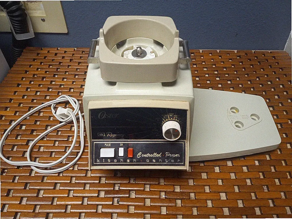 Oster Regency Kitchen Center Vintage Food Processor 971-06A Unit Shown Works