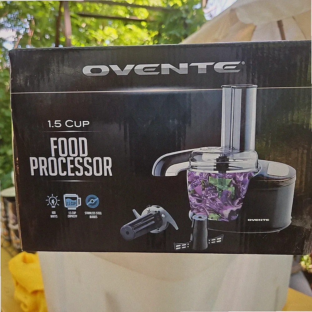 Ovente Electric Food Processor Smoothies, Vegetables, Salad 1.5 Cup PF1006B