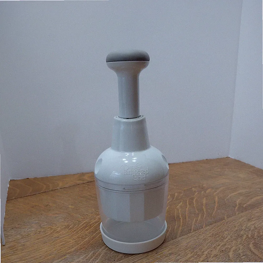 Pampered Chef Manual Food Chopper Processor Slicer Attachment White Used