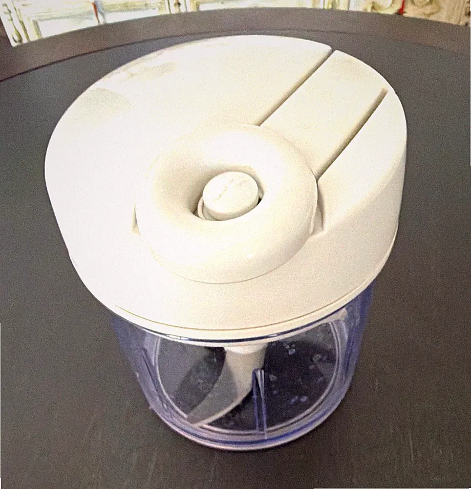 Pampered Chef Manual Food Processor with Bowl & Lid for Storage 3 Cups
