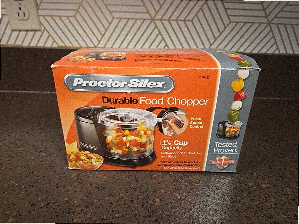 Proctor Silex 1-1/2 Cup Durable Food Chopper Black- New in Box