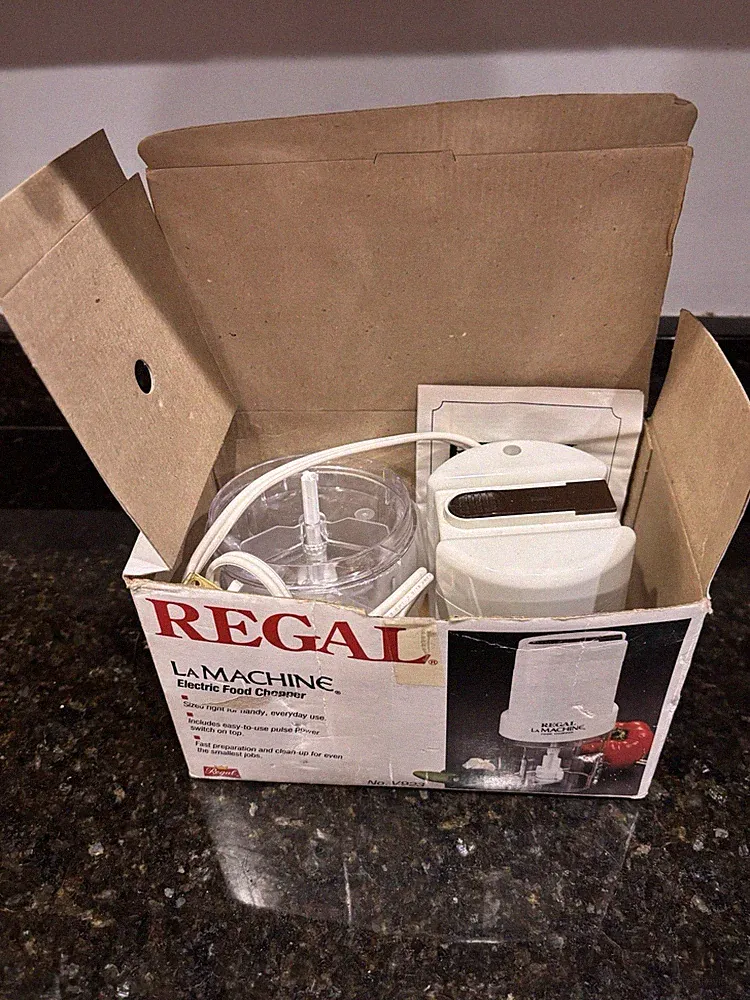 REGAL La Machine Mini Electric Food Chopper V923- NEW IN BOX - New Old Stock
