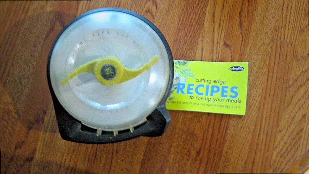 Rev'n Chef Herb Food Processor Pull Cord Spin Manual Chopper Never Used
