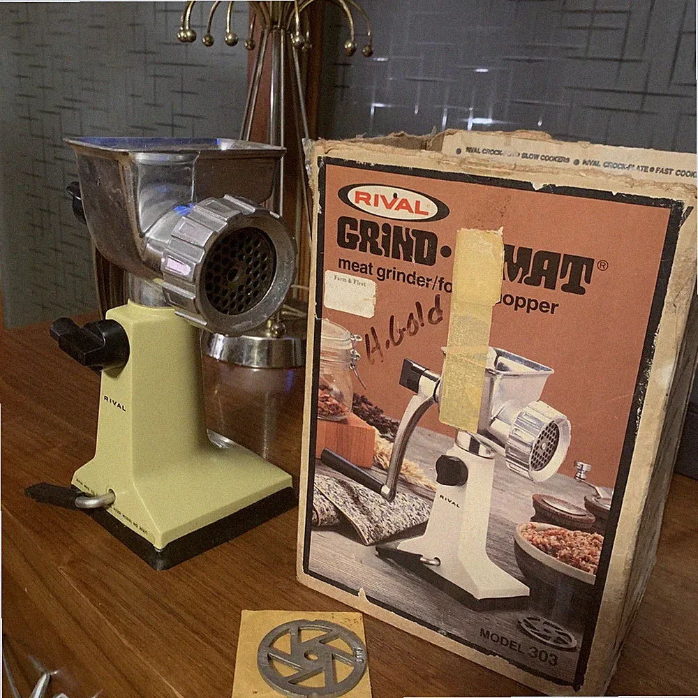 Rival 303 Grind-O-Mat Grinder/Food Chopper Harvest Gold Complete W Box Suction