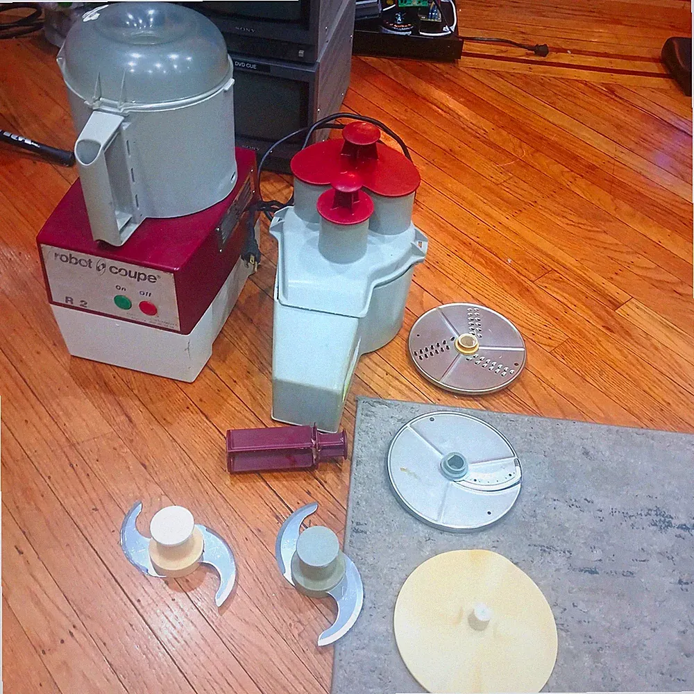 Robot Coupe R 2 Commercial Combination Food Processor w/ Continuous Feed & Discs