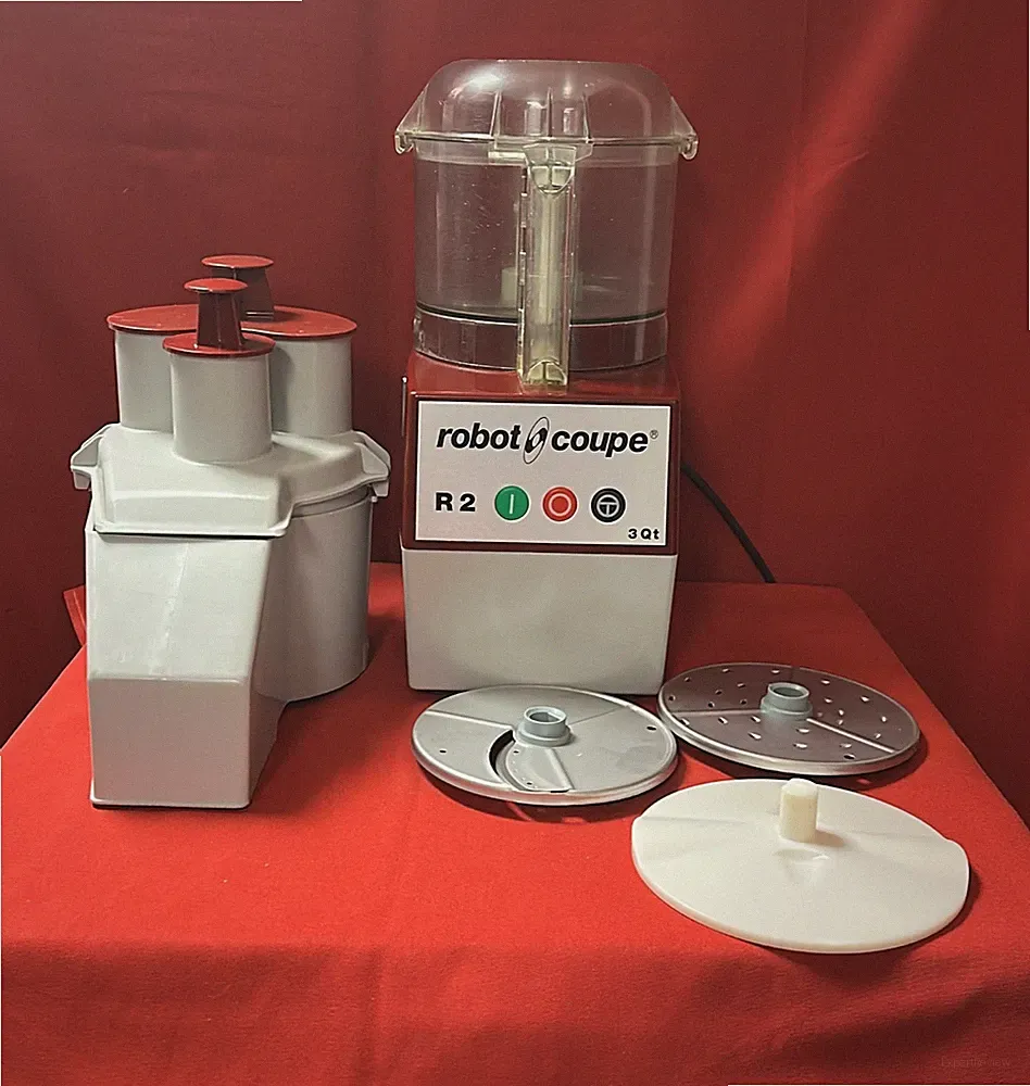 Robot Coupe R2 Commercial Food Processor 3 Qt with Attachments – Excellent Condi