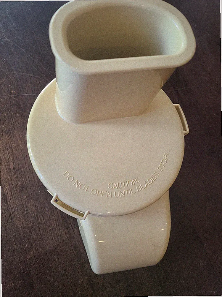 Slice/shred disc & Central Blade adapter for West Bend High Performance Food Pro