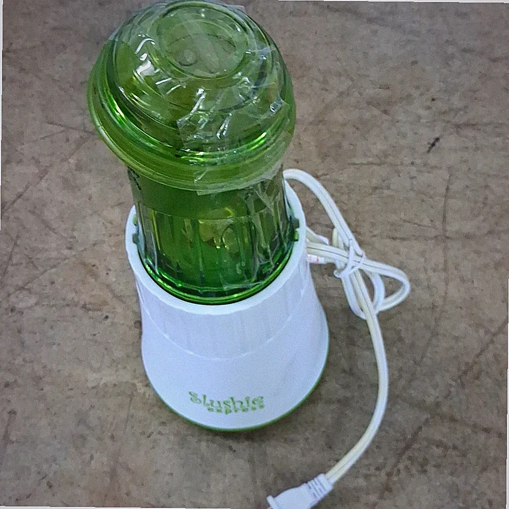 Slushie Mini Food Processor 8oz 150W 2-Blade Dishwasher Safe White/Green