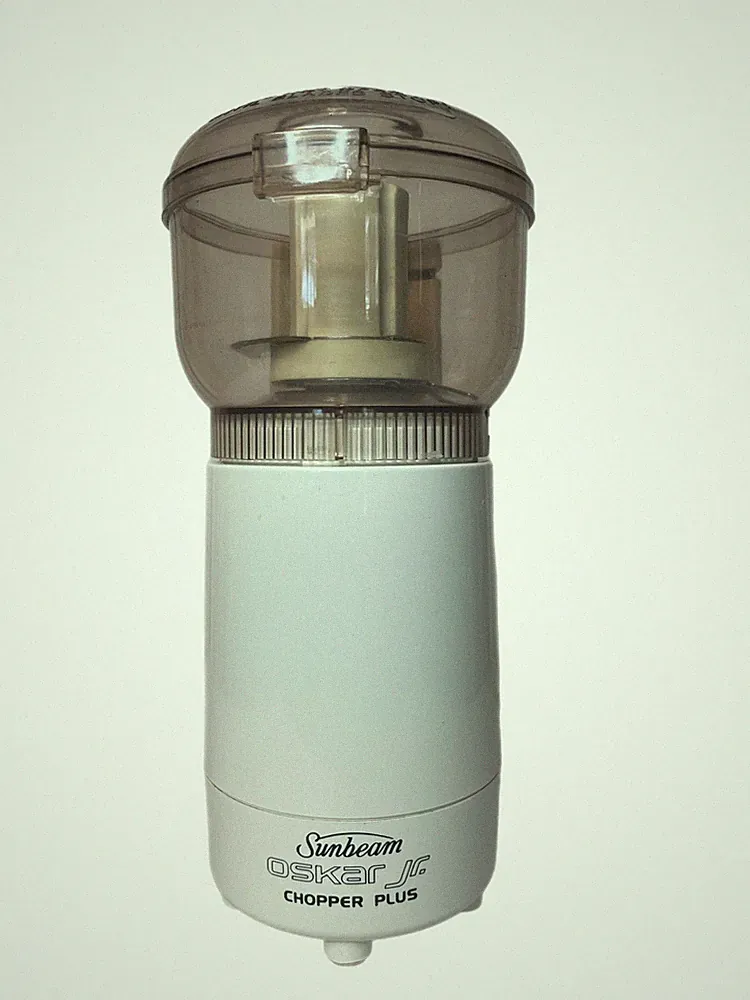 Sunbeam 9" Oskar Jr Chopper Plus -Model 14131, 120 VAC Only, 60Hz, 210 Watts Max