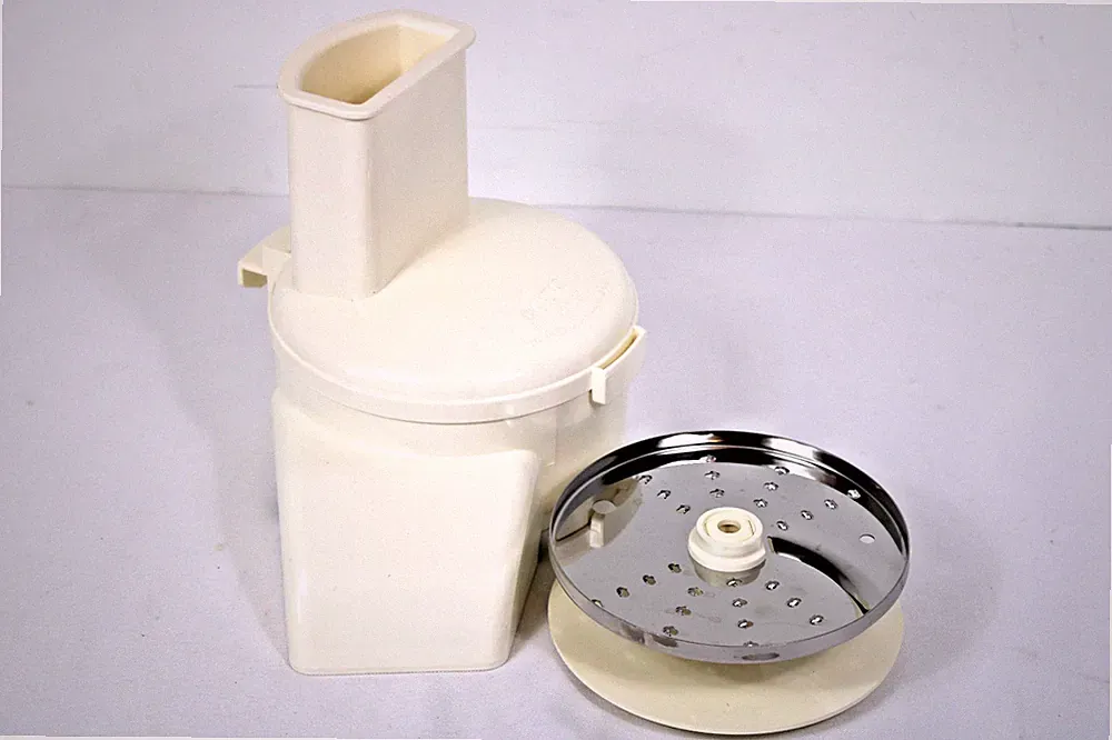 Sunbeam Oskar 14081 Food Processor Attachments Shredder Slicer Bowl Lid Pusher