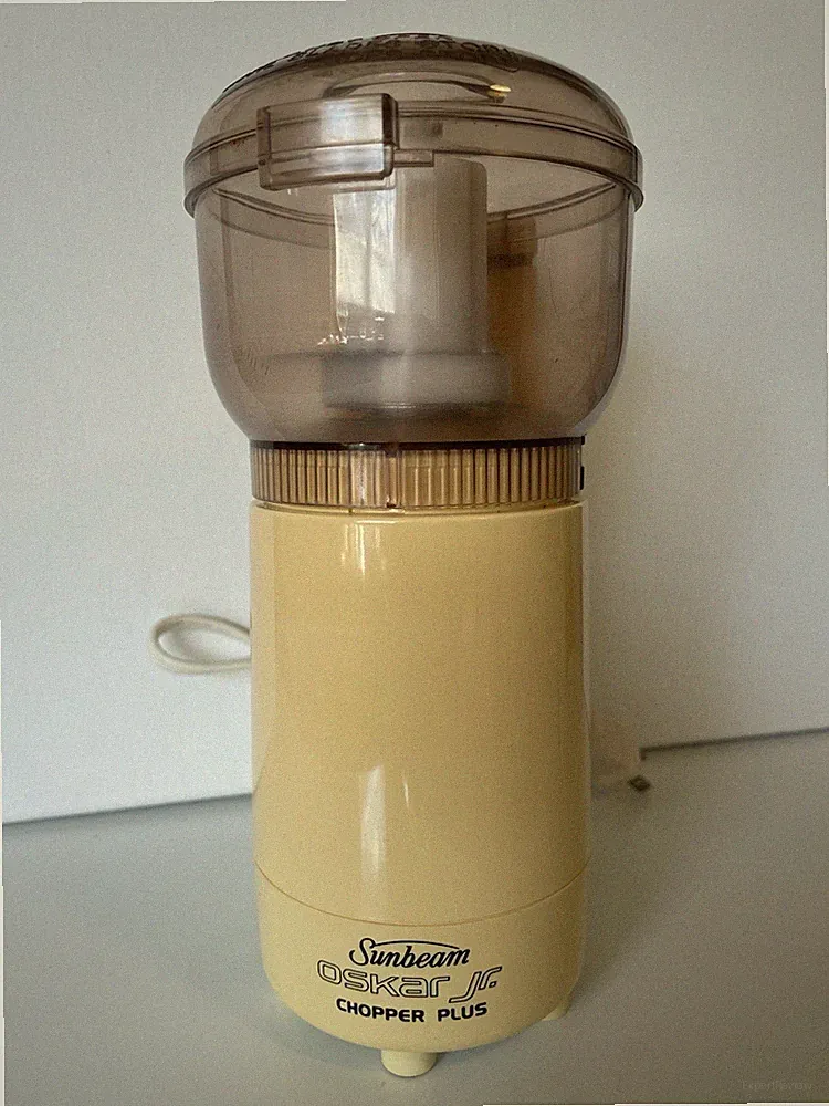 Sunbeam Oskar Jr. Chopper Plus Mini Food Processor Dishwasher-Safe Safety Lock