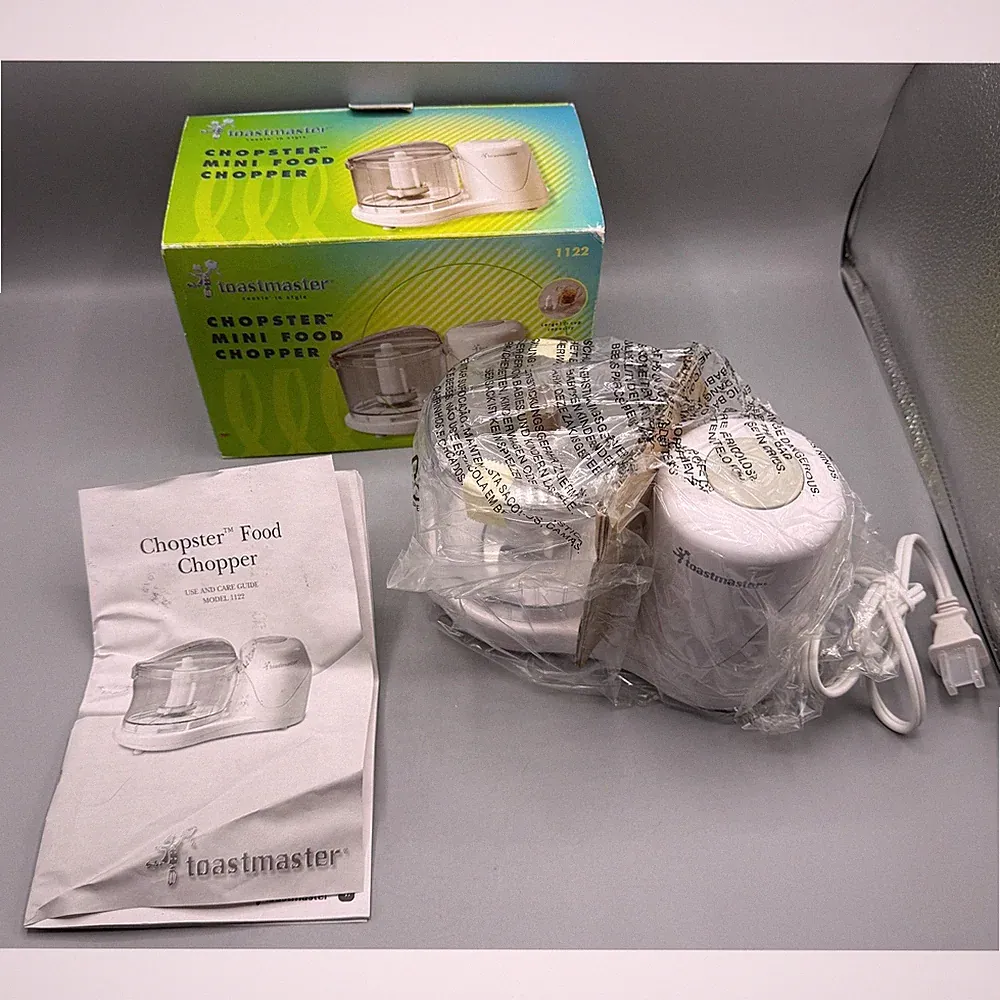 Toastmaster Chopster Mini Food Chopper 1122 White 1.5 Cup Electric Processor NIB