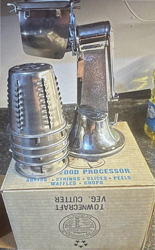 Townecraft Deluxe Food Processor No.808311 with box