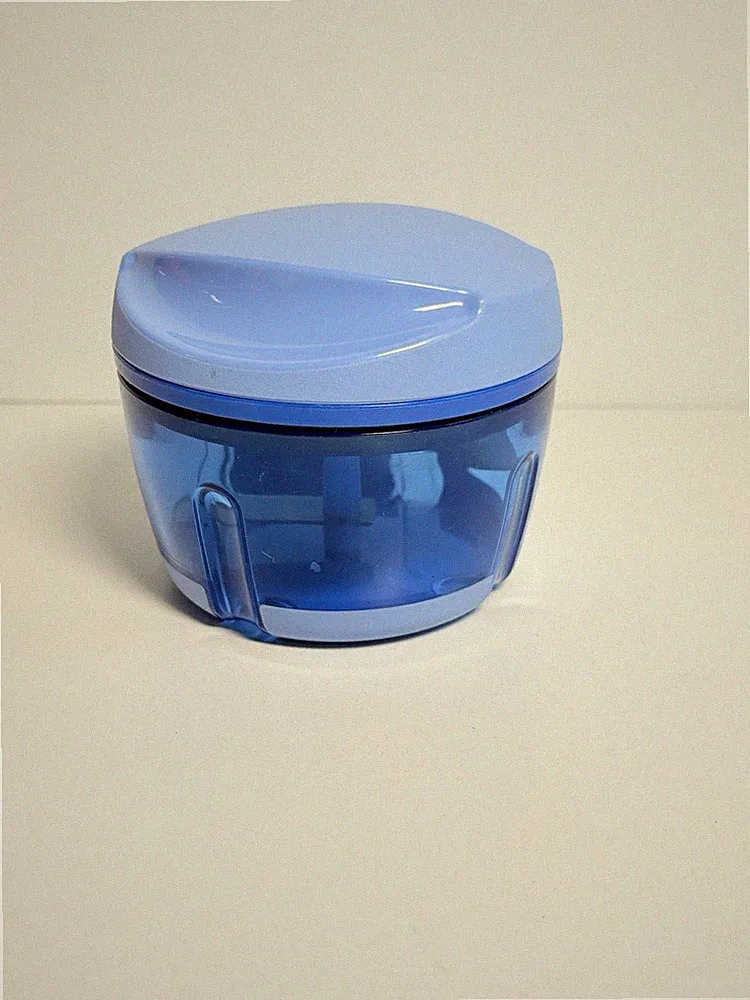 Tupperware Lil Chopper Food Processor Twist Top 1.25 Cup Prep Essentials Blue