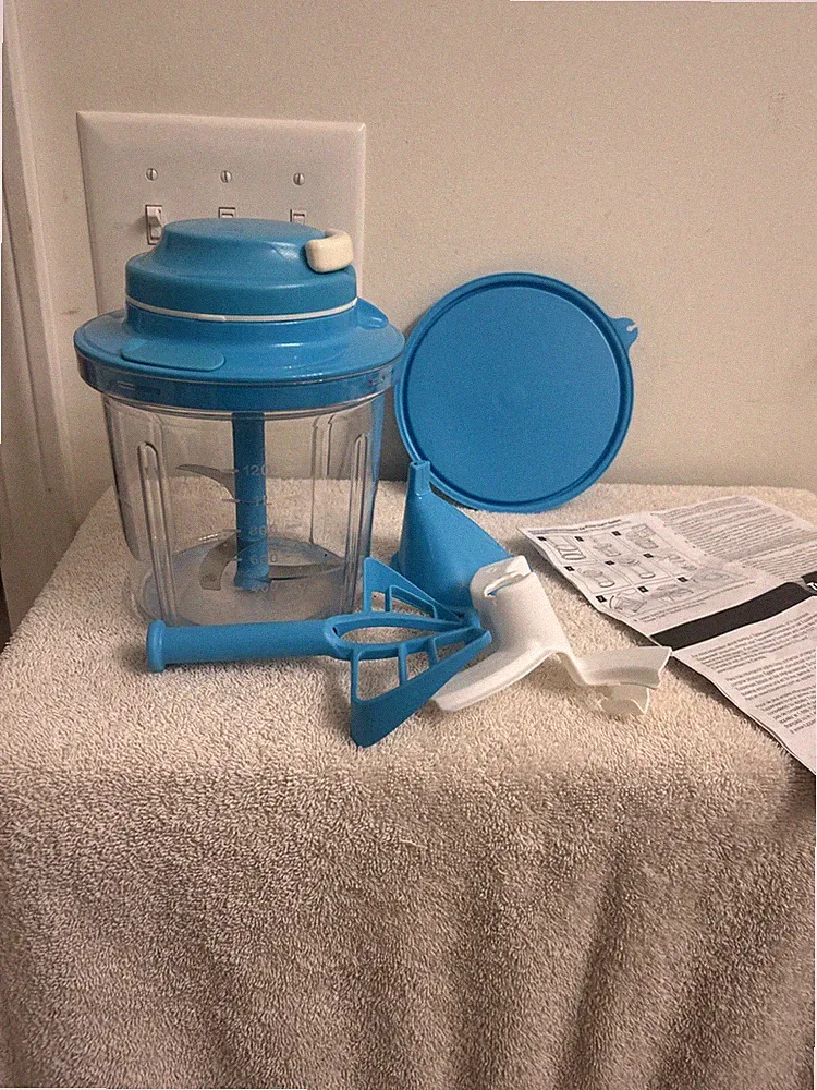 Tupperware Power Chef System Food Processor/Chopper Mix, Chop, Whisk, Blue EUC