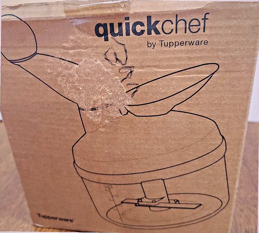 Tupperware "Quick Chef" Food Processor Chopper Mixer Whisk 4 Cups Red - Open Box
