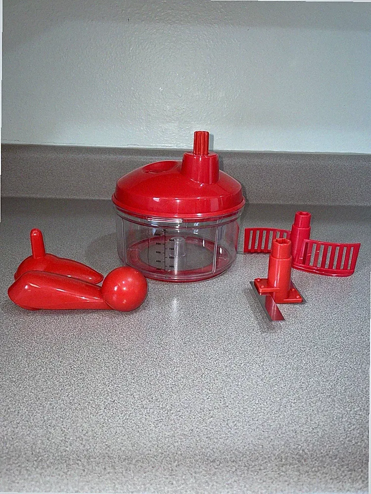 Tupperware Quick Chef Food Processor. Four Cup. Red. Used.