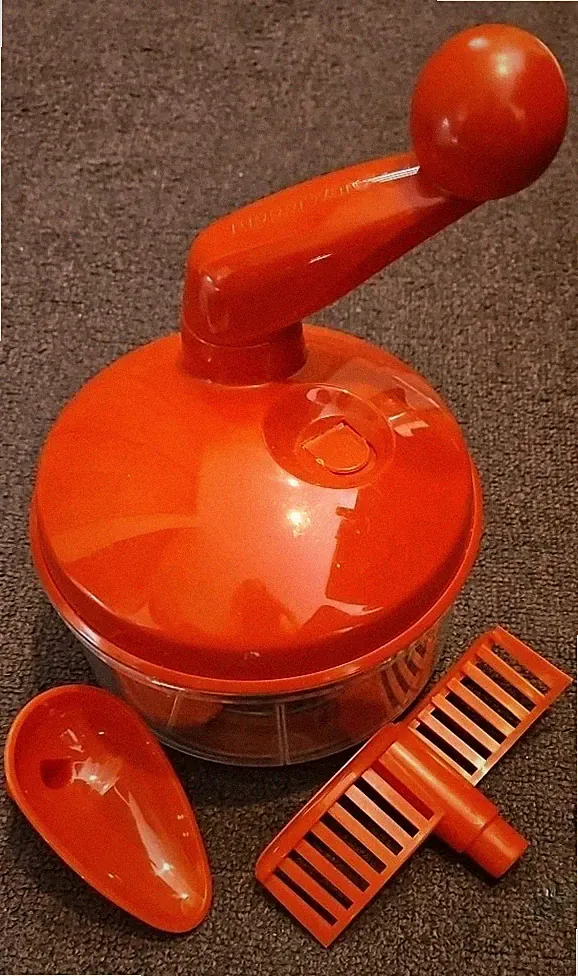 Tupperware Quick Chef Manual Food Processor Red/Clear. Used. Good Condition