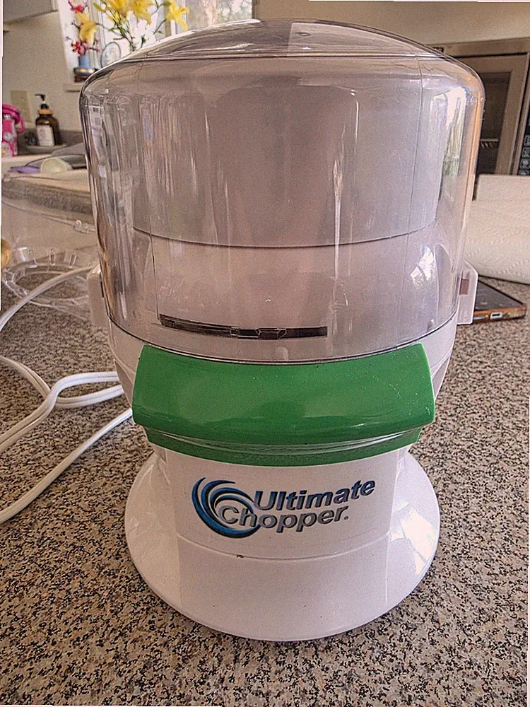 Ultimate Chopper Electric Mini Food Processor w/ Bowl Lid Blade White/Green