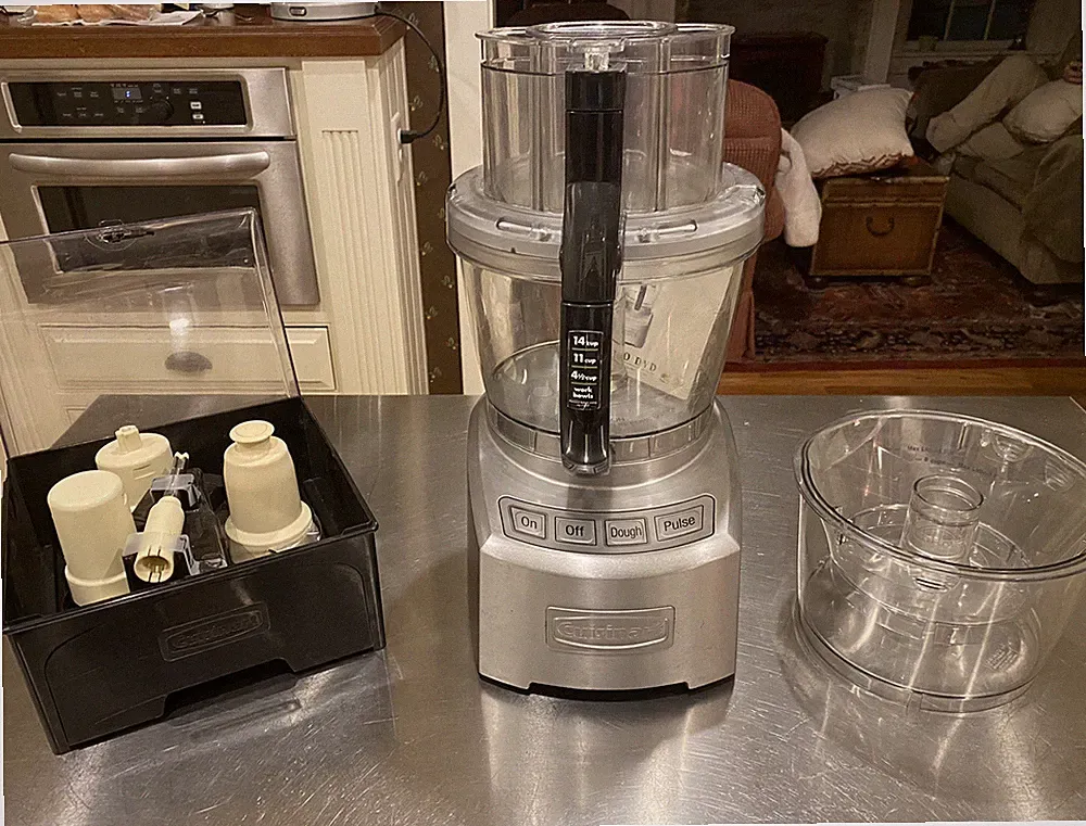 USED CUISINART 14 CUP FOOD PROCESSOR MODEL #FP-14DC STAINLESS - CRACK ON LID