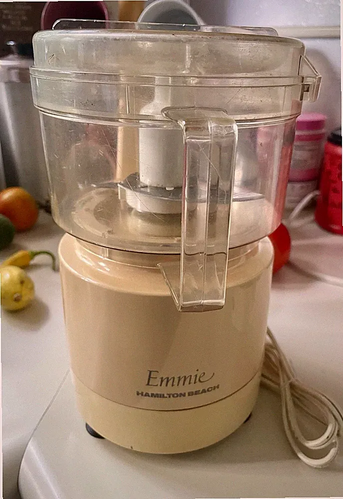 Vintage 1990's Hamilton Beach Emmie Compact Food Processor Model 544