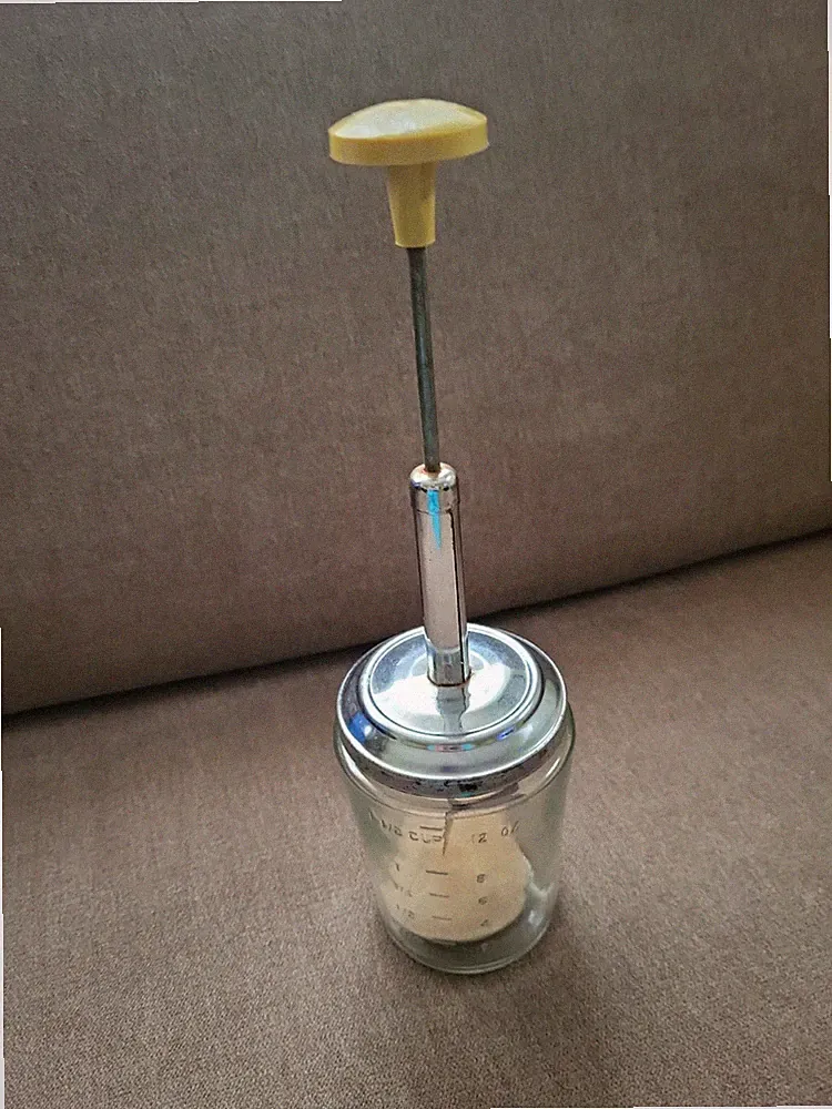 Vintage ACME Gold Hand Food Nut Chopper Processor 12oz Glass Measuring Jar- USA!