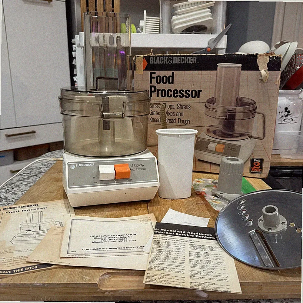 Vintage Black & Decker Food Processor D1FP1D Full Capacity Book & Accessories *