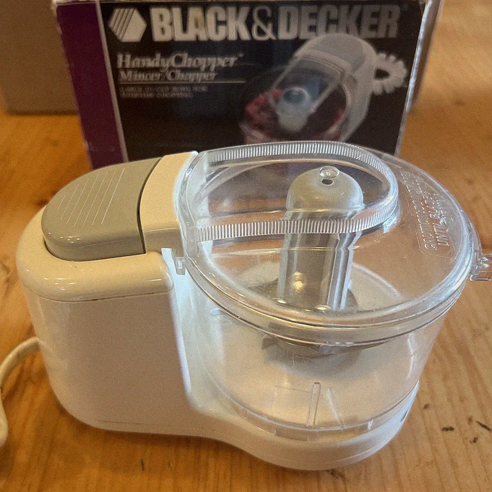 Vintage Black & Decker Handy Chopper HC2000 Mini Food Processor