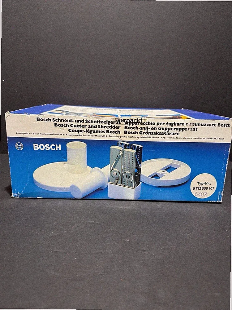 Vintage Bosch UM3 Cutter & Shredder Attachment Set Slicer Blades 0712008107 Box