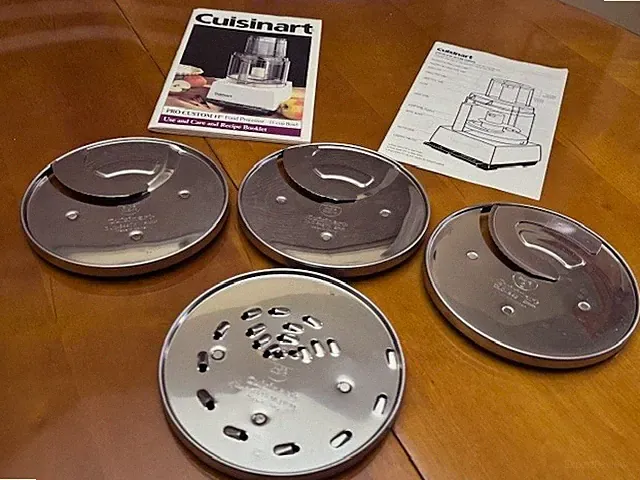 Vintage Cuisinart DLC-8S Food Processor Disc Set – 4 Original Discs w/ Manuals &