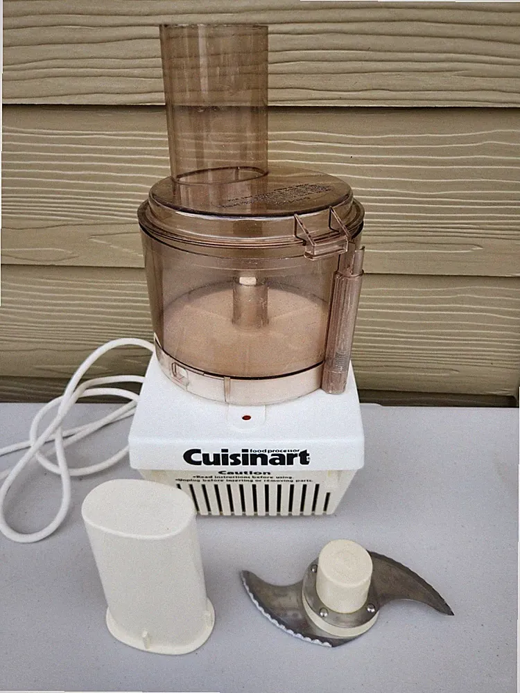 Vintage Cuisinart Food Processor Robot Coupe CFP-9 White .