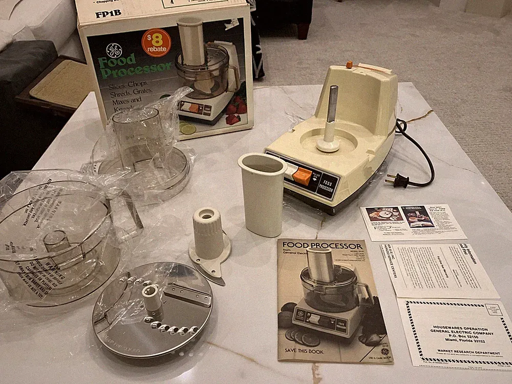 Vintage GE General Electric Food Processor Model FP1B with Box