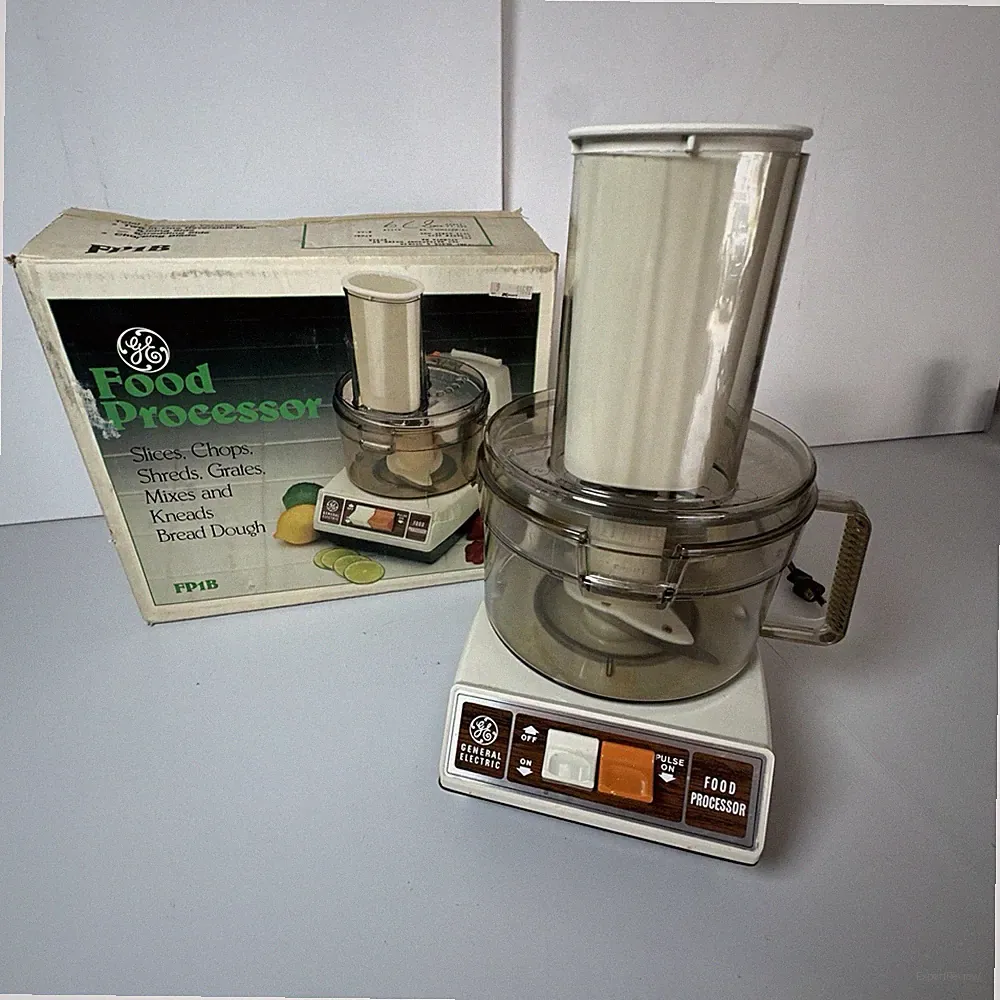 Vintage General Electric GE Food Processor D1FP1-4200 Solid Unit