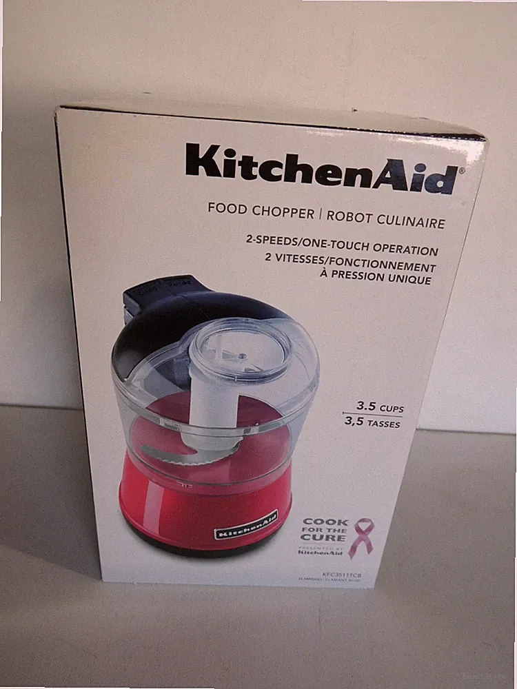 VINTAGE NIB KITCHEN AID "COOK FOR THE CURE" FOOD PROCESSOR 3.5 KFC 3511 TCB