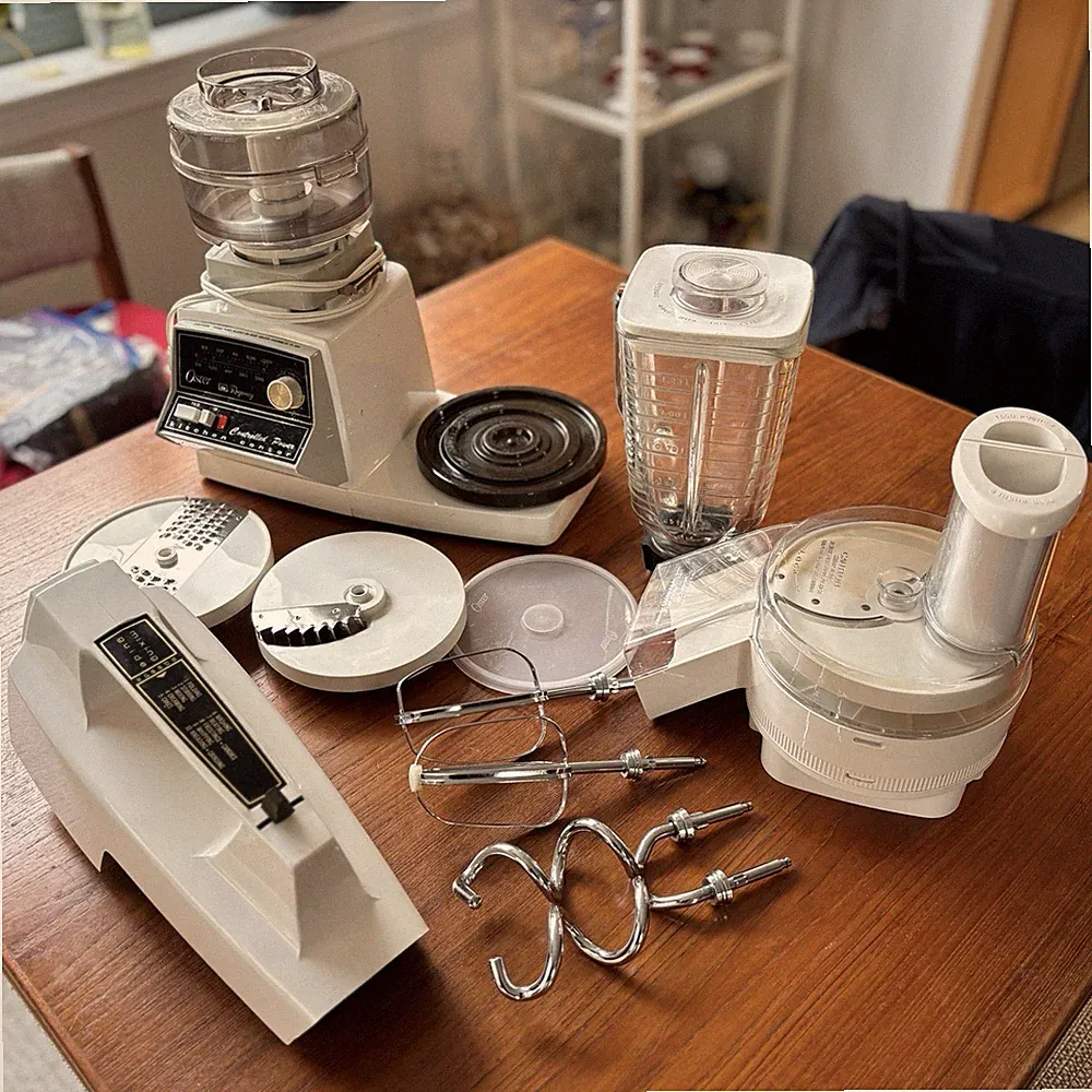 Vintage Oster 10-speed Regency Kitchen Center Blender, Mixer, Processor!