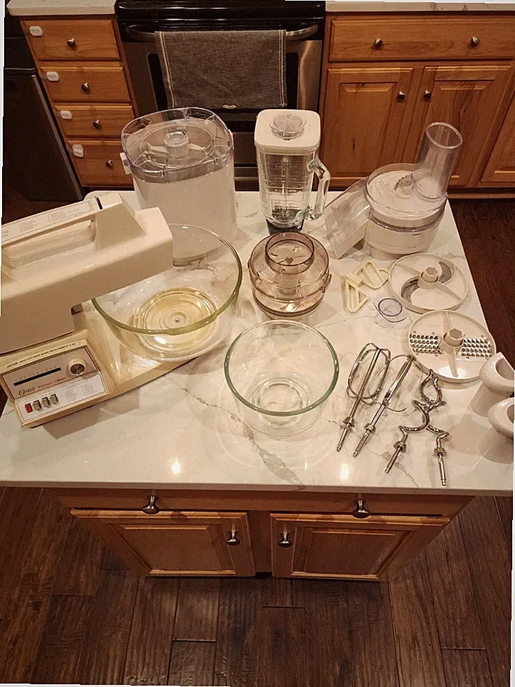 Vintage Oster kitchen Center-All-In-One Mixer, Blender, and Food Processor Ice